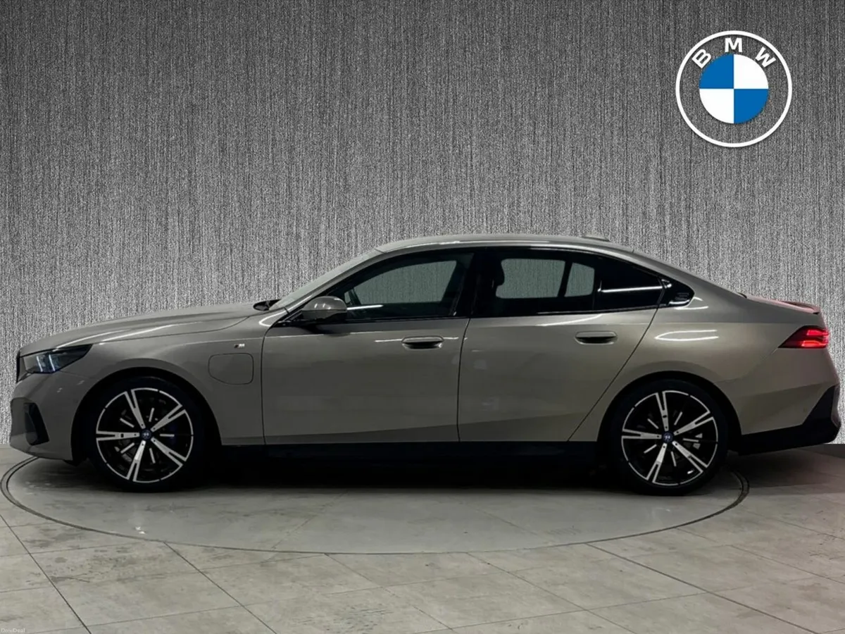 BMW 5-Series 530e M Sport - Image 4