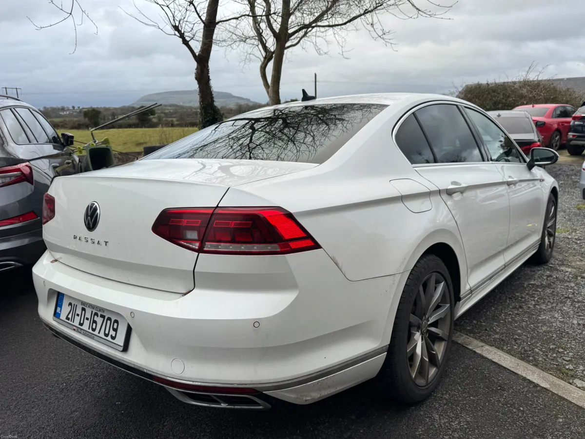 Volkswagen Passat 2021 RLINE manual - Image 4