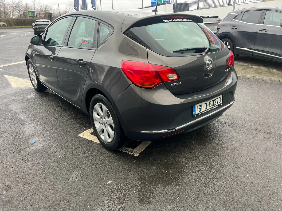 Vauxhall Astra - Image 2