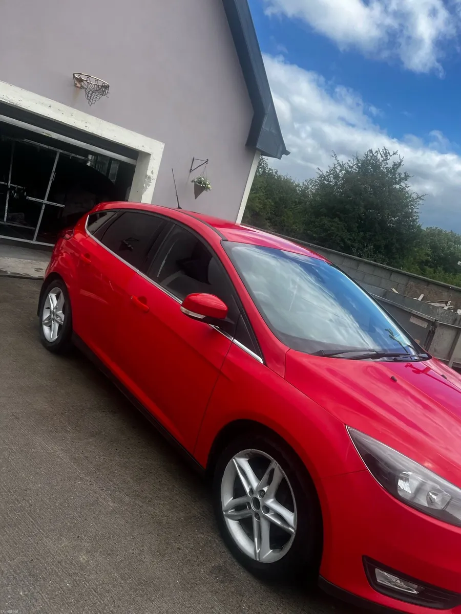 Ford Focus Zetec - Image 2