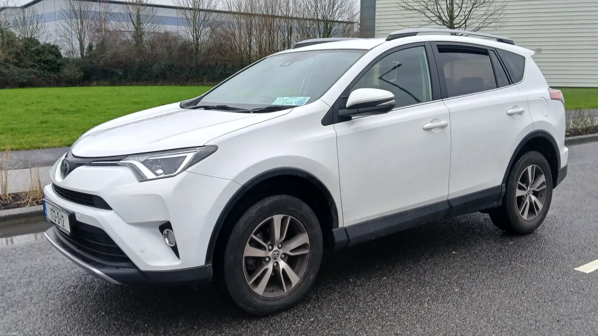 Toyota RAV4 2017 2.0 D4D *ONLY 95k KLMS* - Image 2