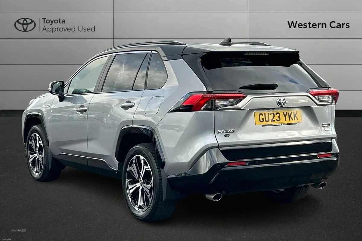 Toyota RAV4 2.5 VVT 18.1kWh Dynamic CVT 4WD Euro 6 - Image 4