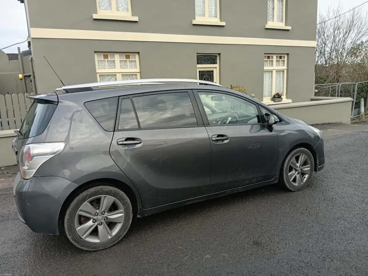 2015 152 Toyota Corolla Verso NEW NCT - Image 3