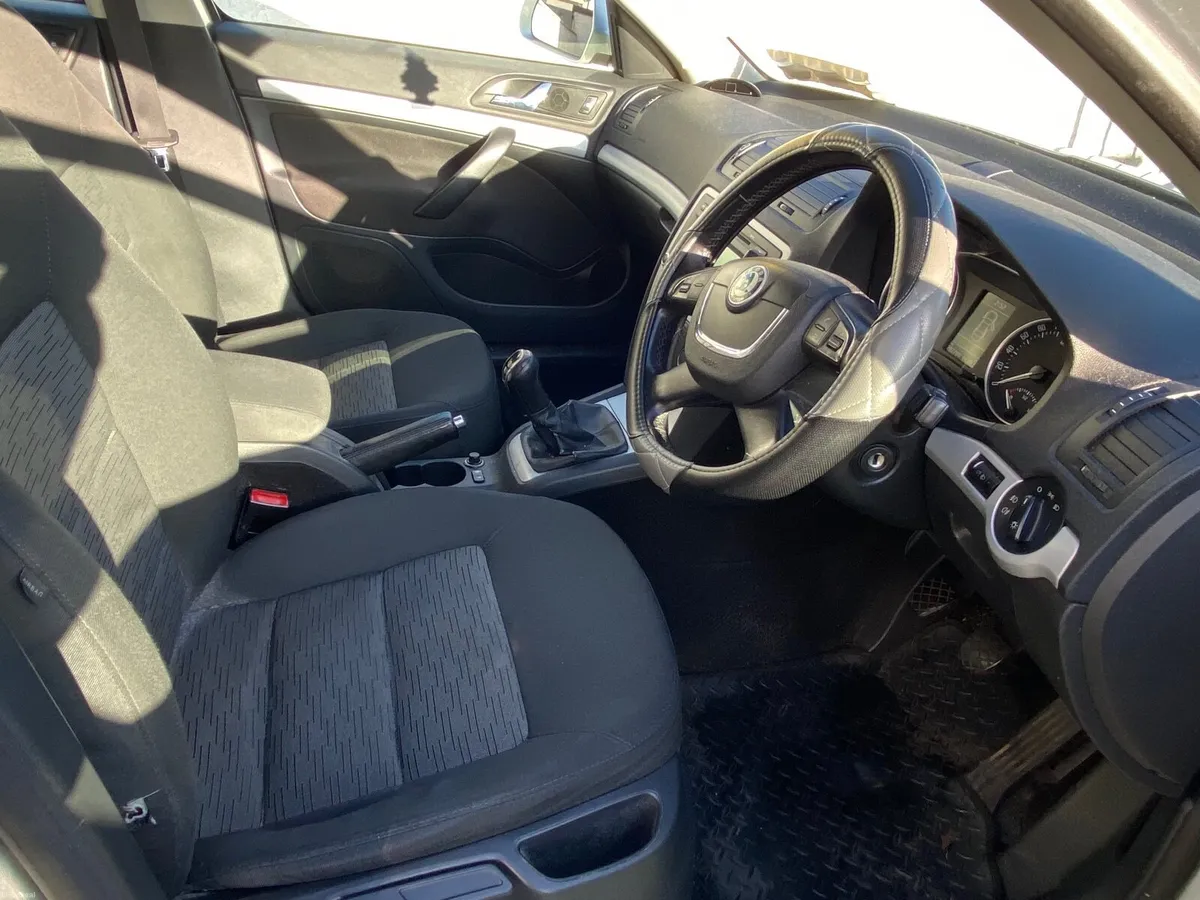 Skoda Octavia 2011 1.2 petrol €2249 - Image 3