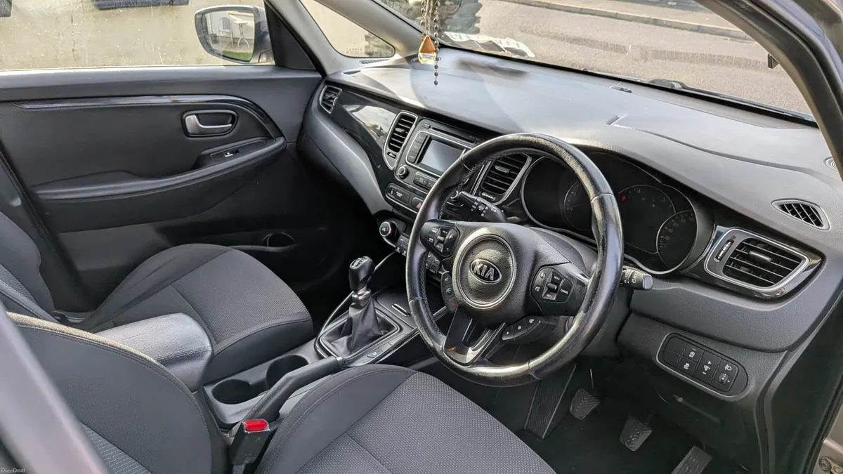 Kia Carens 2016 - Image 4