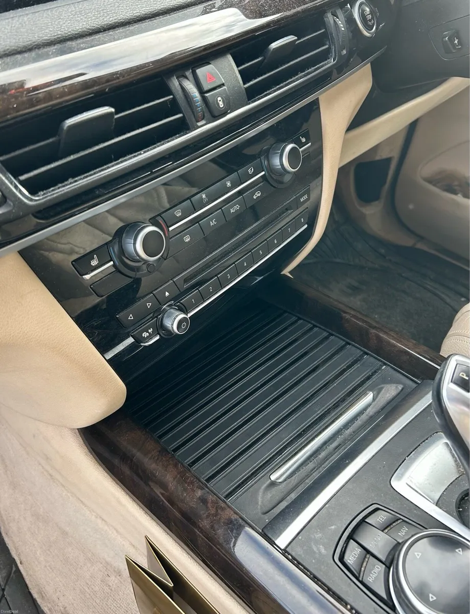 BMW X5 - 2014 7 seater- 190,000km - Image 3