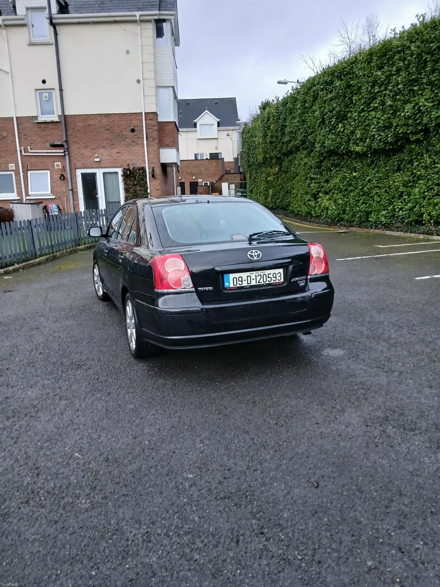 Toyota Avensis 2009, 2L Diesel, New NCT. - Image 4