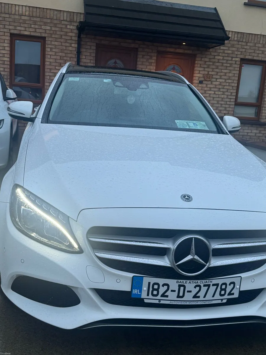 Mercedes Benz - Image 1