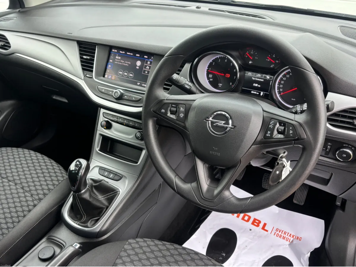 Opel Astra SC-1.2 TURBO 1 110PS-P - Image 2