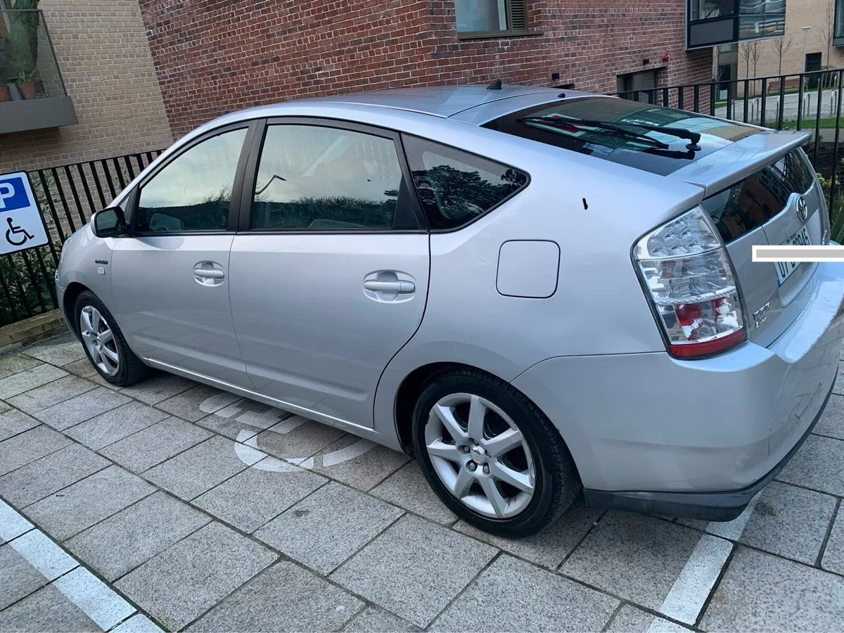 Toyota Prius Hybrid NEW NCT - Image 4