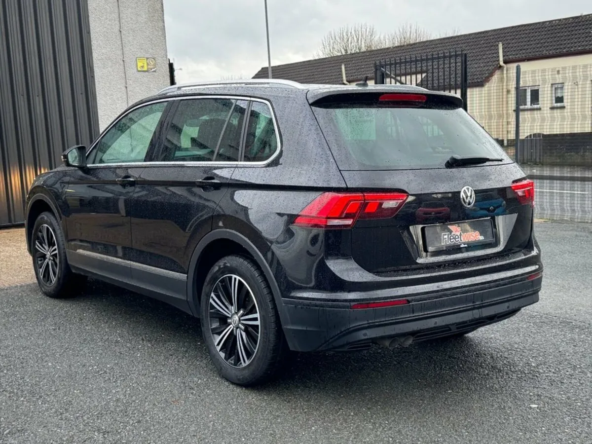 2.0 TDI BlueMotion Tech SE Navigation SUV 5dr Dies - Image 4