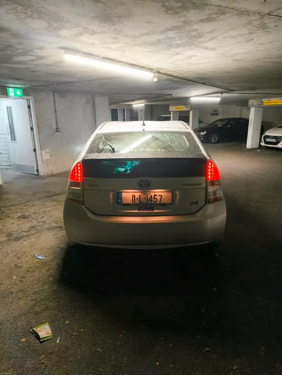 Toyota Prius 1.8 2011 - Image 4