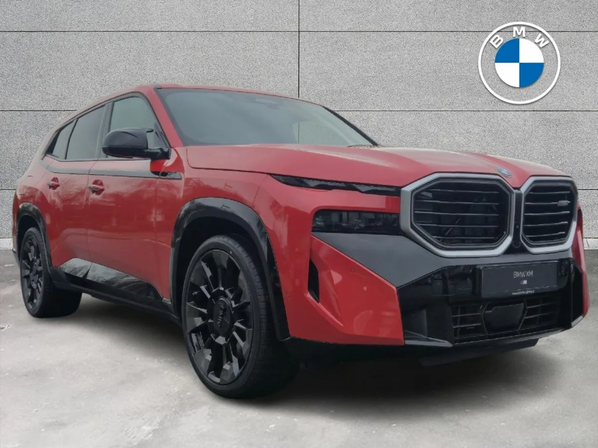 BMW XM 3.0 - Image 1