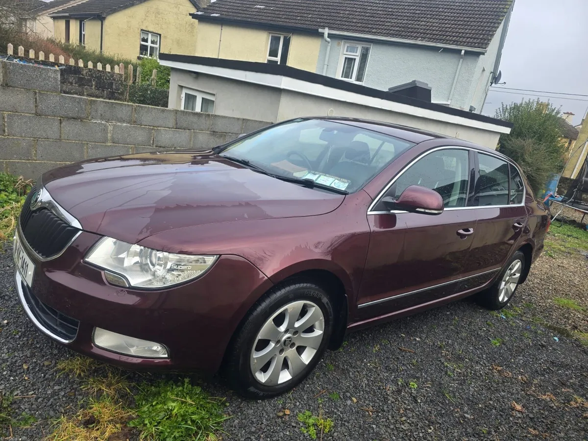 Skoda Superb 2010 - Image 2