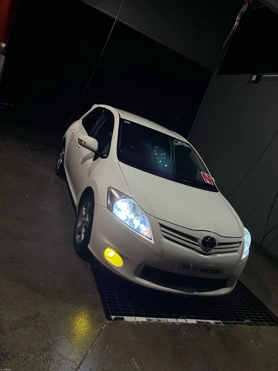2010 Toyota Auris TR - Image 2
