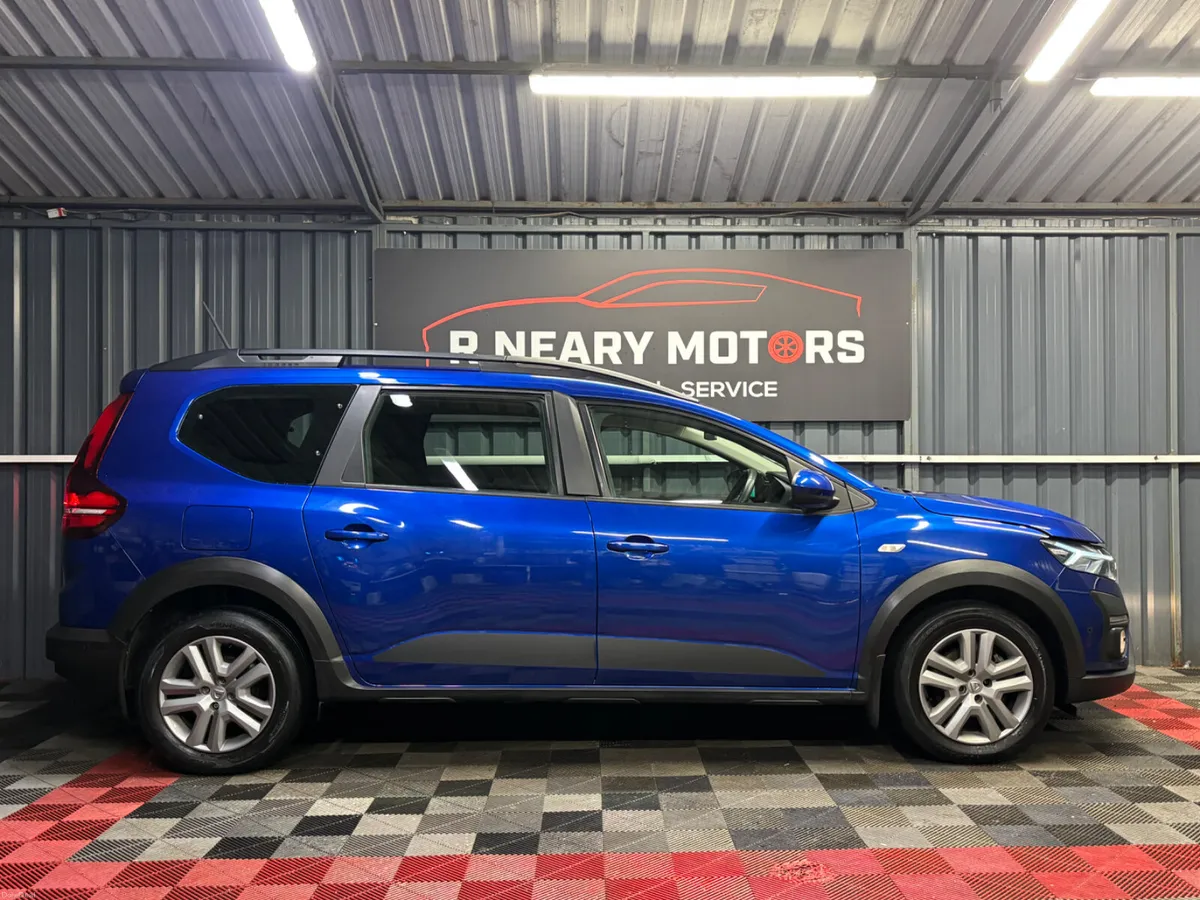2022 222 Dacia Jogger 7 Seat  Manual - Image 4