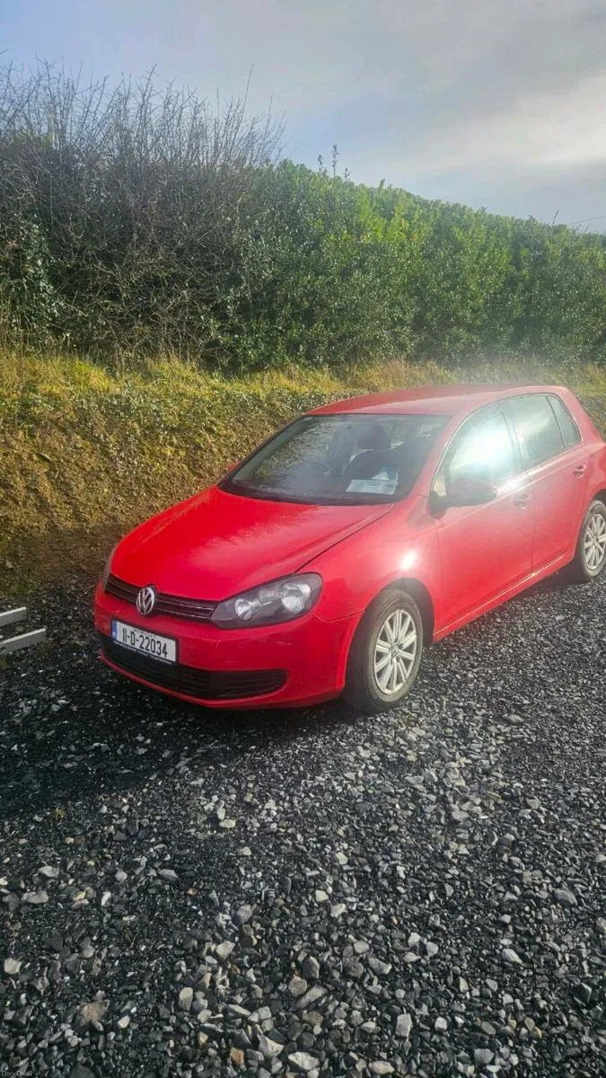 2011 Golf automatic - Image 1