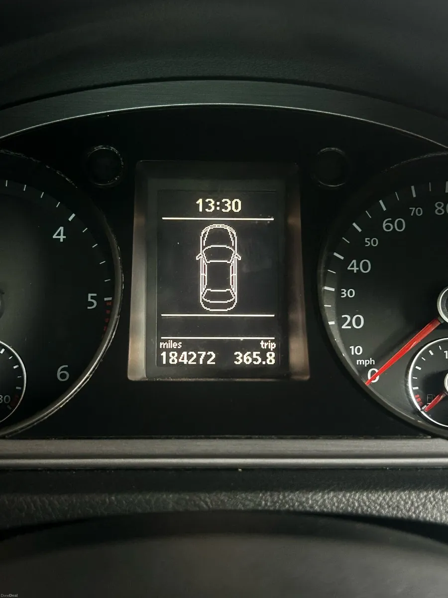 Volkswagen Passat B7 - Image 2