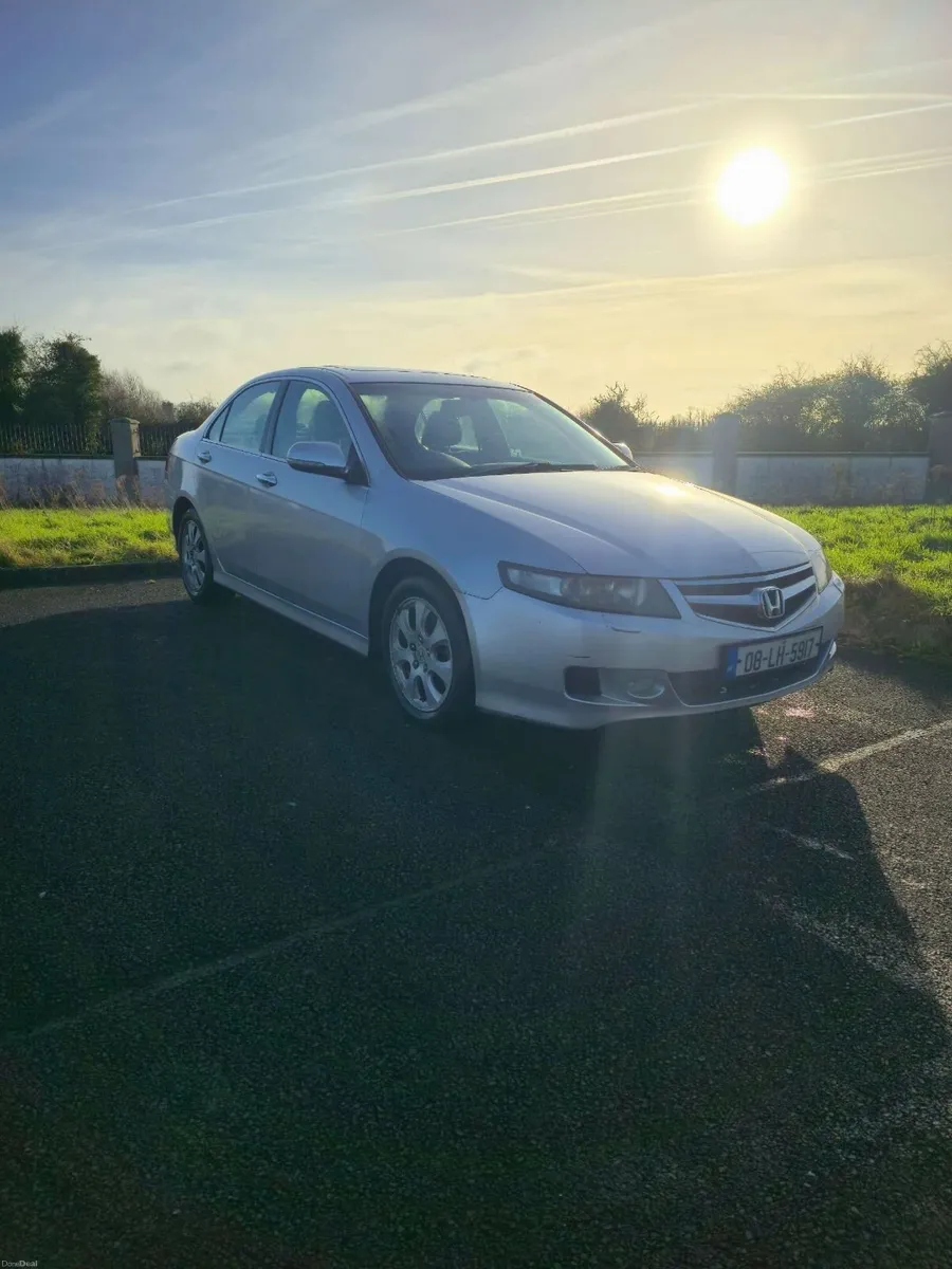 Honda Accord 2008 - Image 2