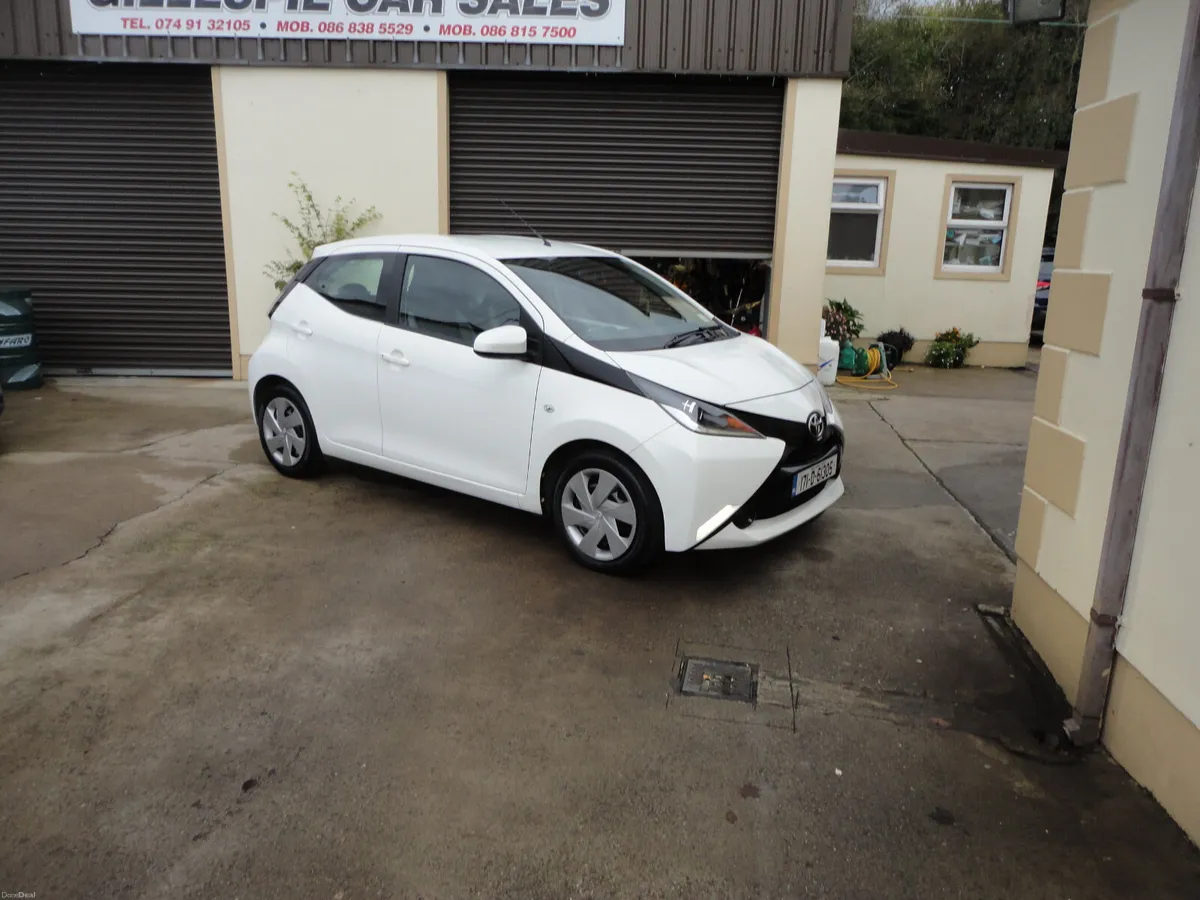 Toyota Aygo 2017 - Image 2