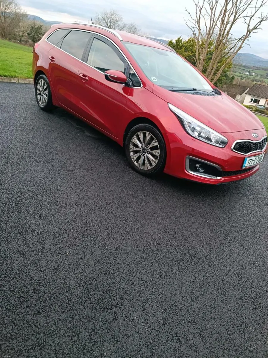 Kia ceed estate "very low mileage" - Image 1