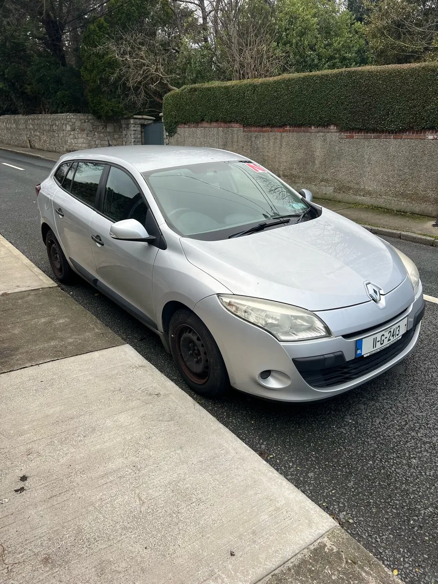 Renault Grand Megane Estate 2011 - Image 2