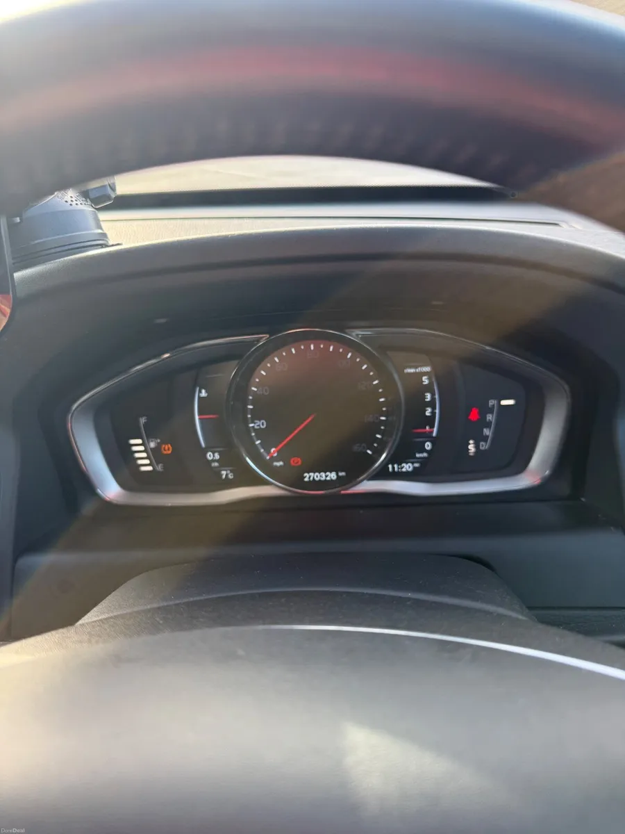 Volvo XC60 2016 - Image 2