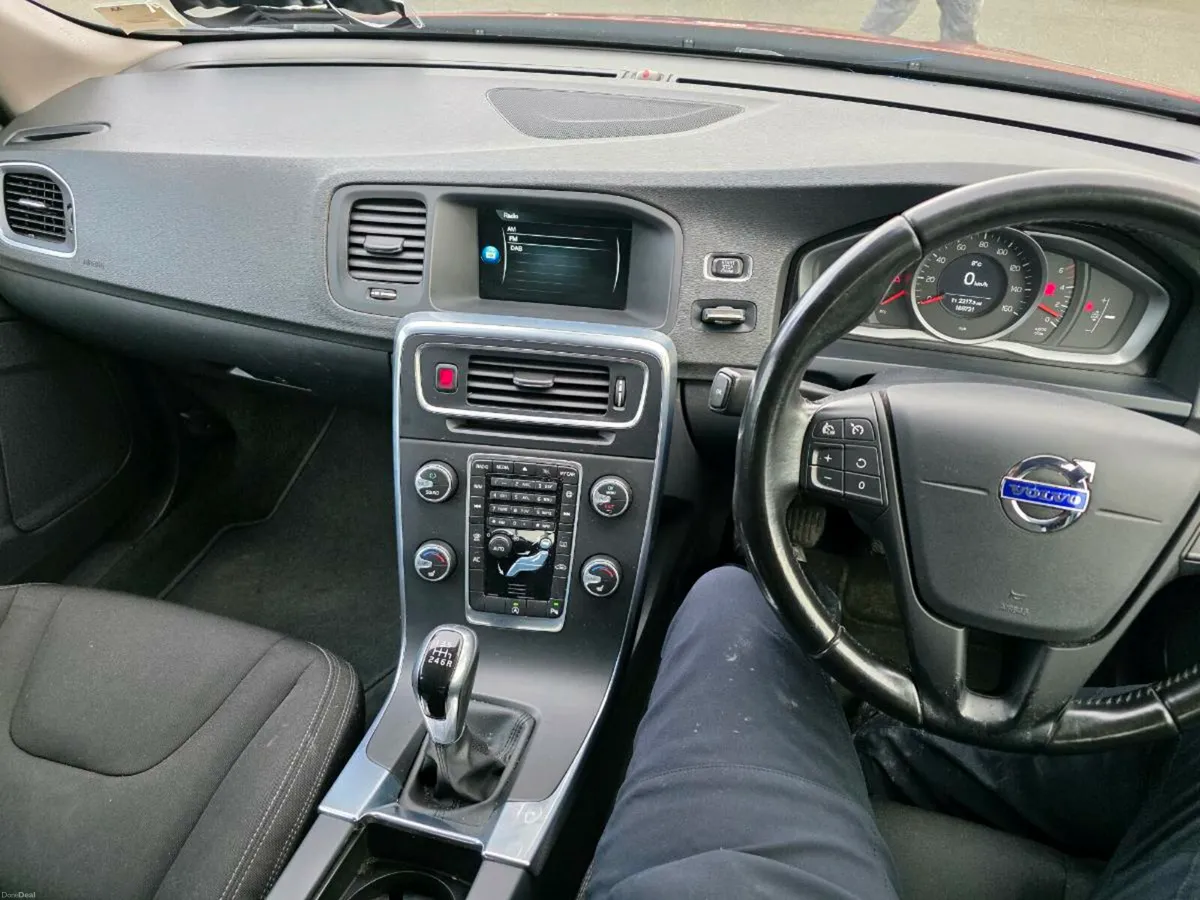 2015 VolvoV60 - Image 2