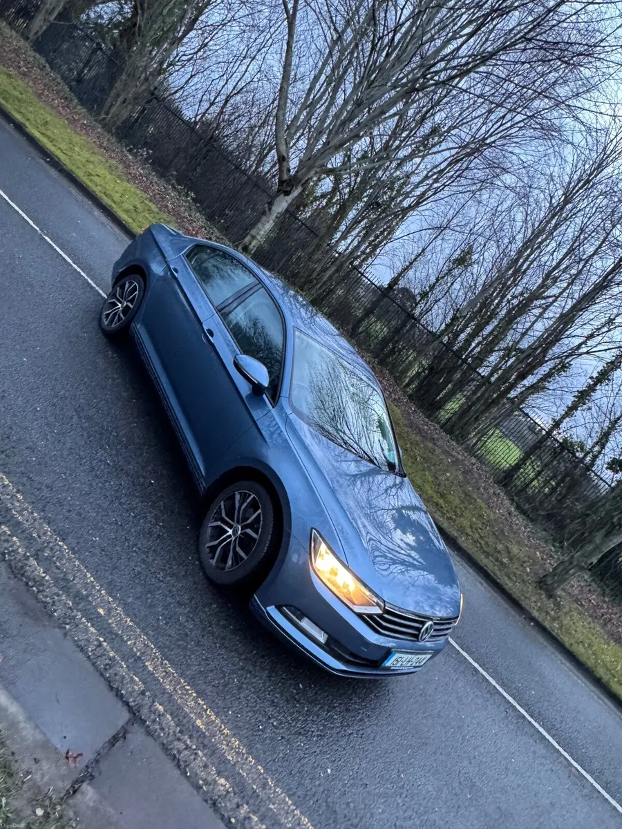 Volkswagen Passat 2015 - Image 1