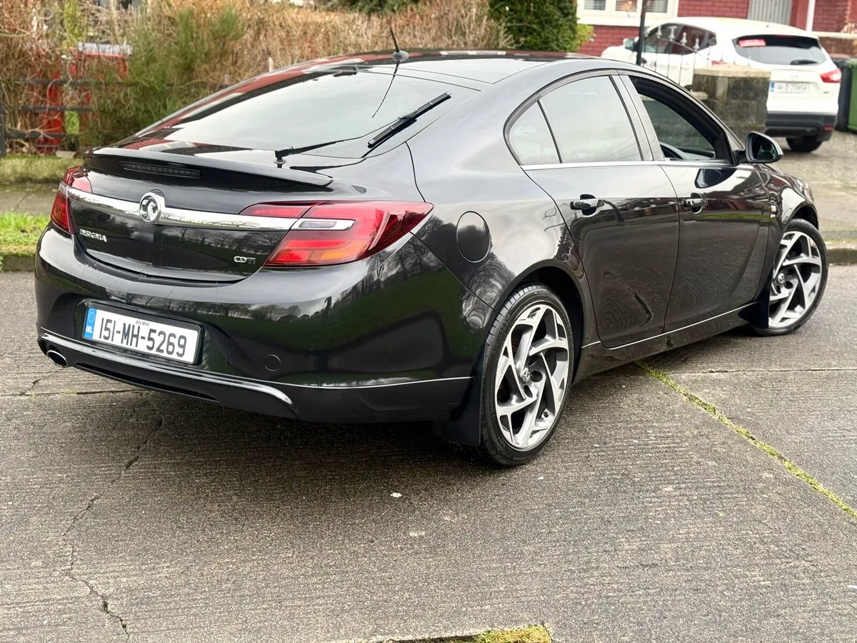 15 Insignia 2.0D Sport Top Spec 170 HP - Image 4