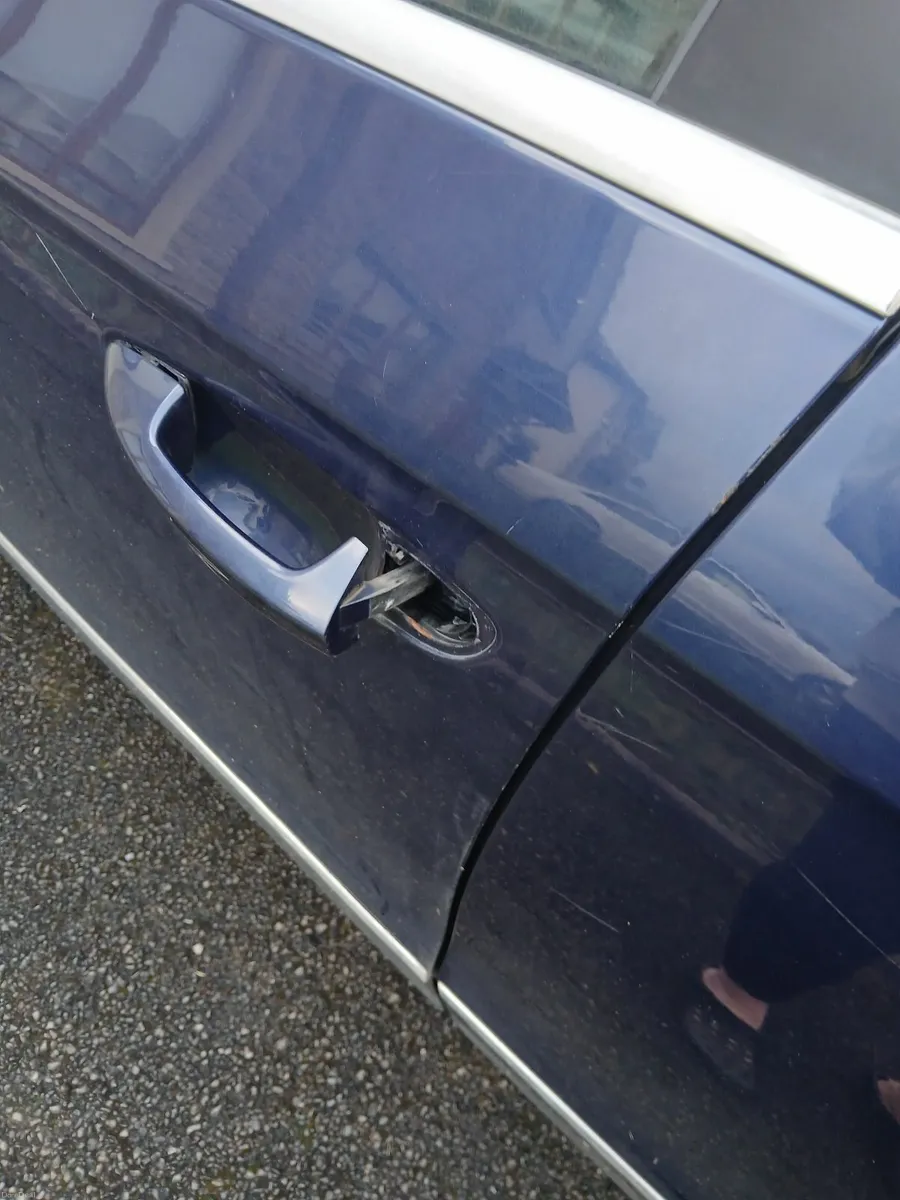 Volkswagen Passat 2006 - Image 4