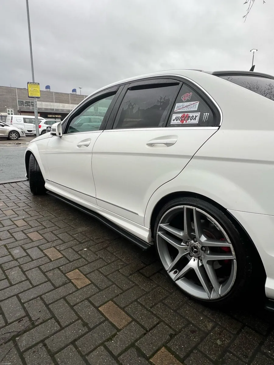 Mercedes C220 AMG - Image 2