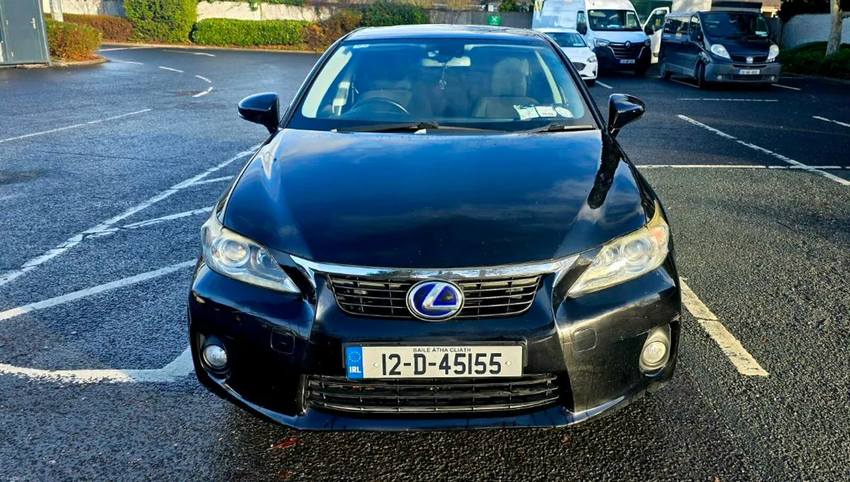 Lexus CT 200H Automatic, 2012 - Image 1