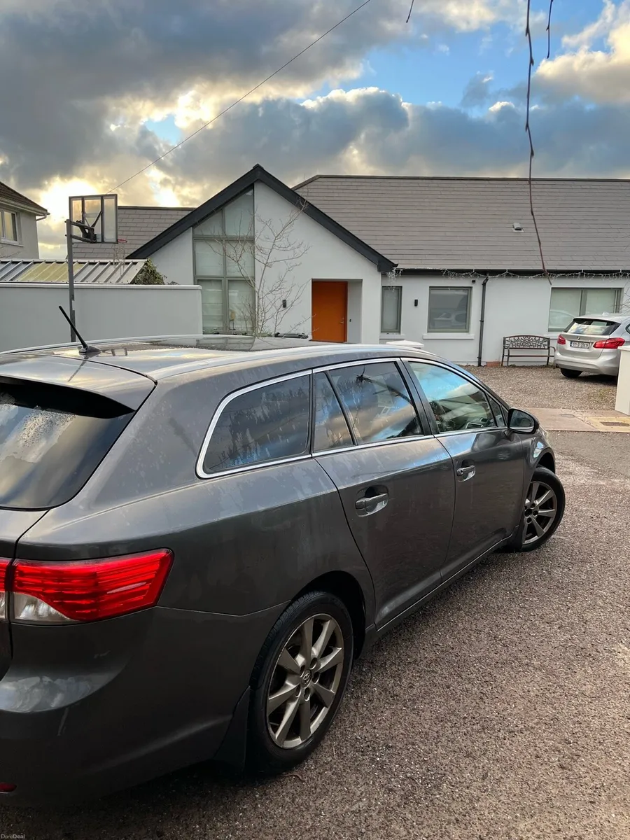 TOYOTA AVENSIS 2012 - Image 4