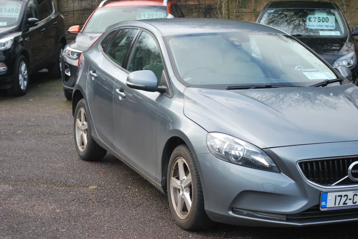 Volvo V40 2017 Diesel - Image 3