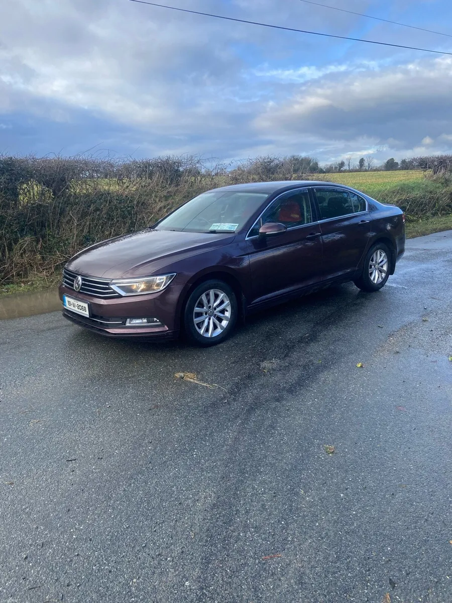 Volkswagen Passat - Image 2