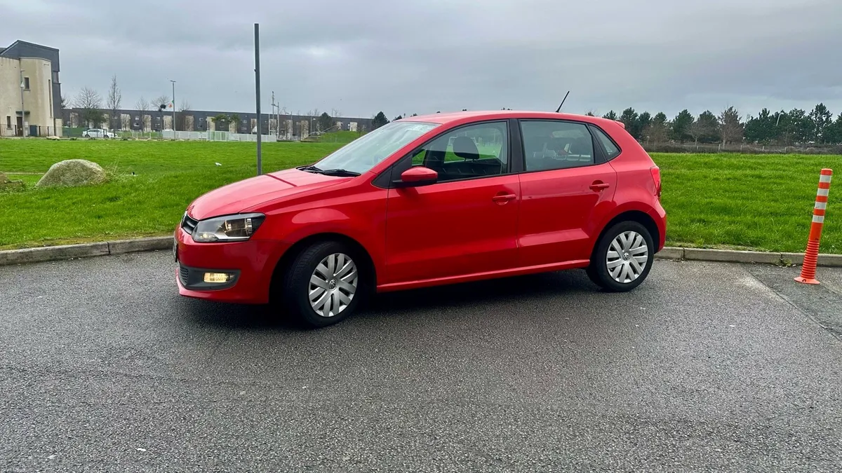 Volkswagen POLo 1.2 Petrol LOW MILAGE!!! - Image 2