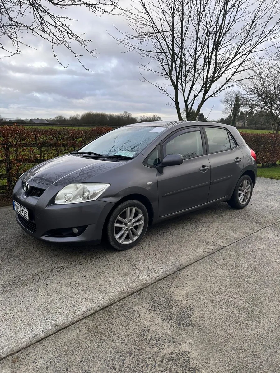 Toyota Auris 2009 - Image 1