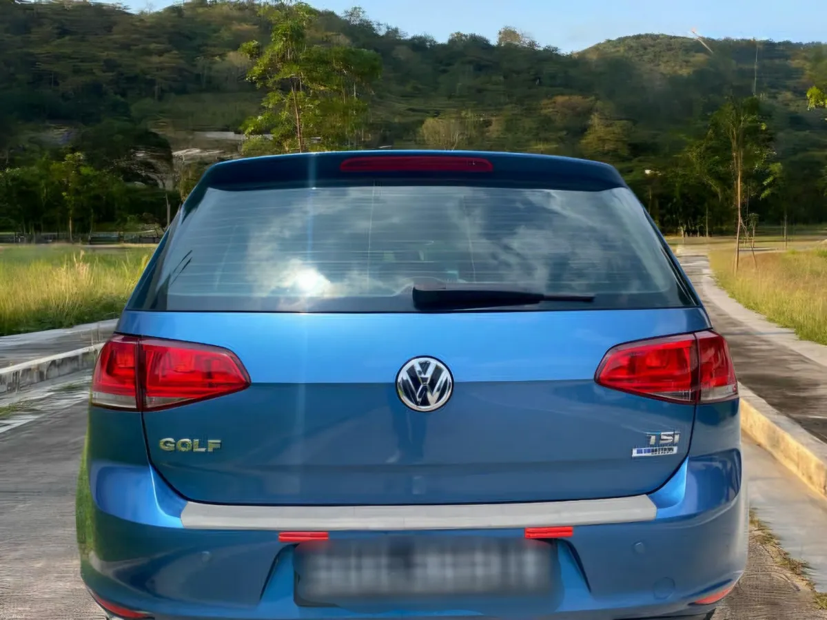 Volkswagen Golf 2015 - Image 1