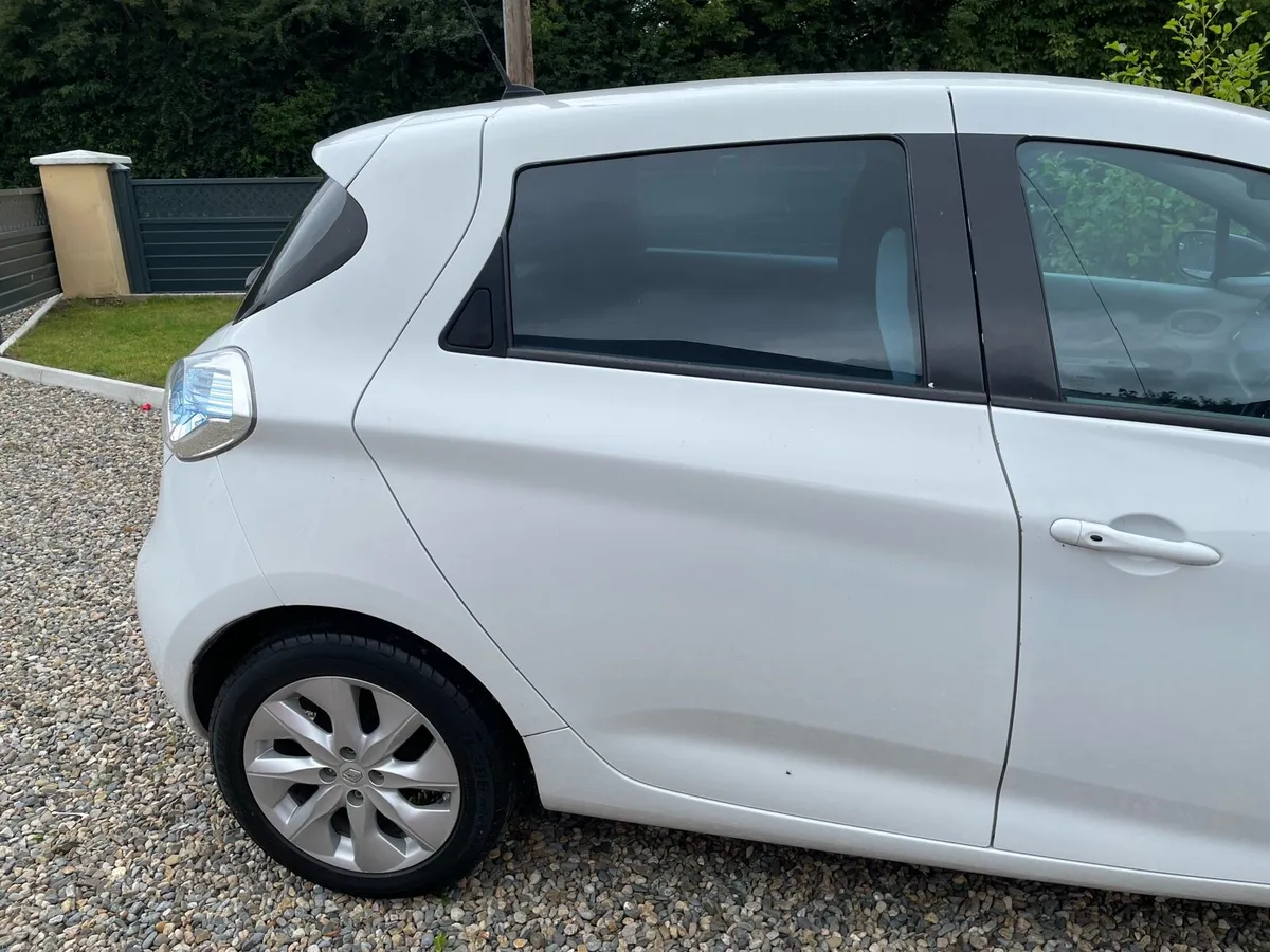 Renualt Zoe - Image 4