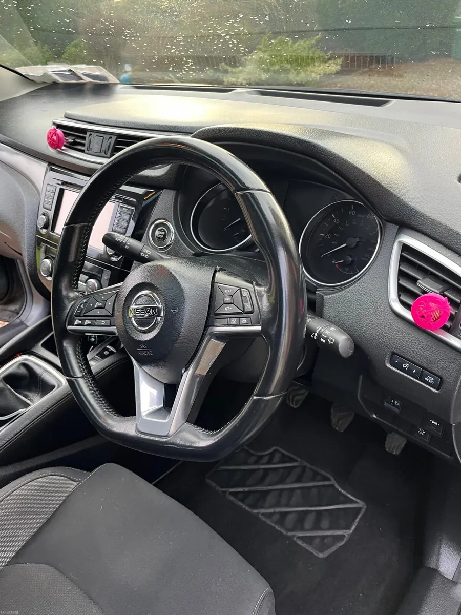 Nissan Qashqai N-Connecta - Image 2