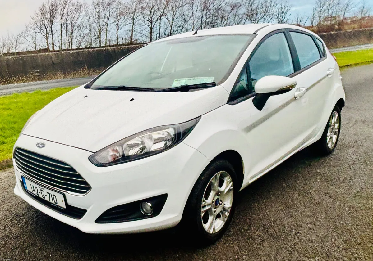 Ford Fiesta 2014 LOW KMS - Image 4