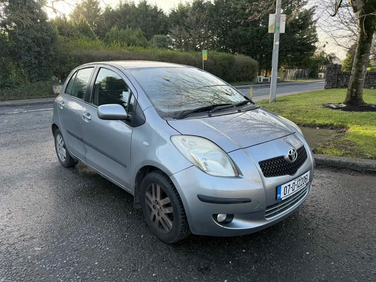 Toyota Yaris 1.3 Automatic - Image 2