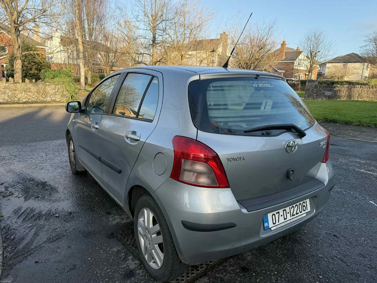 Toyota Yaris 1.3 Automatic - Image 3