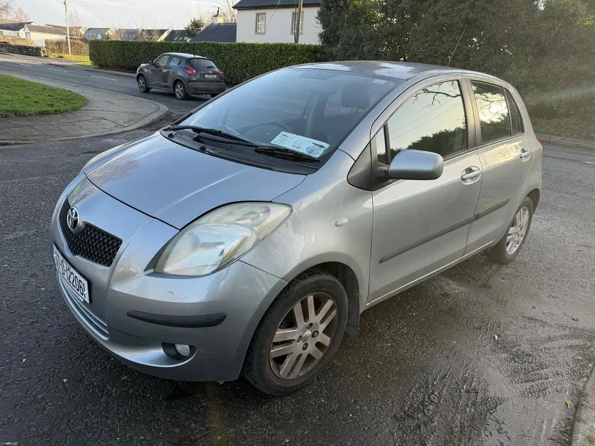 Toyota Yaris 1.3 Automatic - Image 4