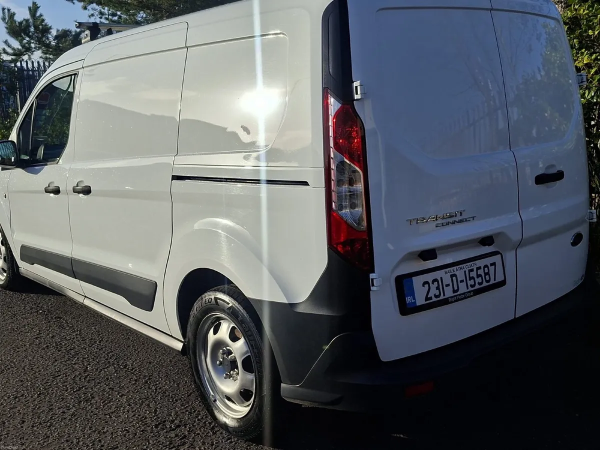 Ford Transit Connect 2023 - Image 2