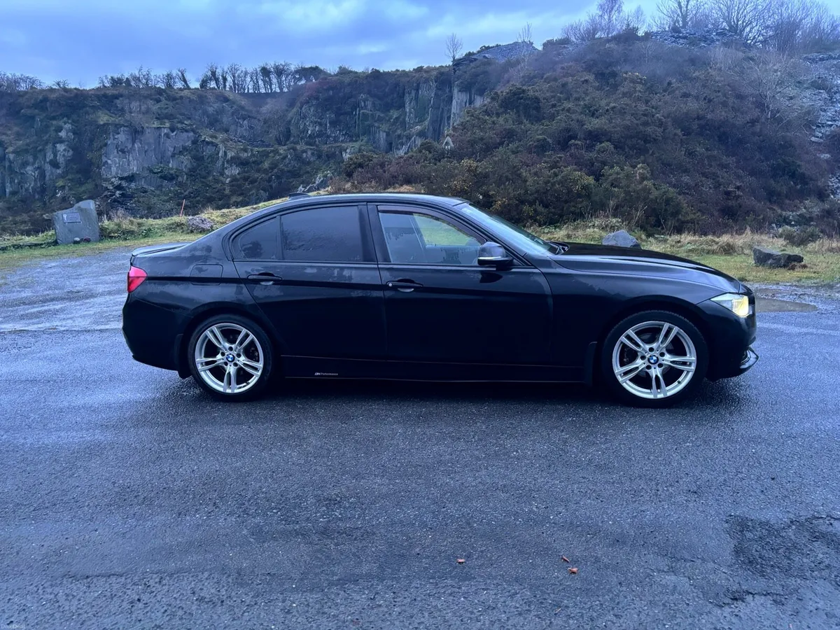 162 BMW 3 Series - Image 4