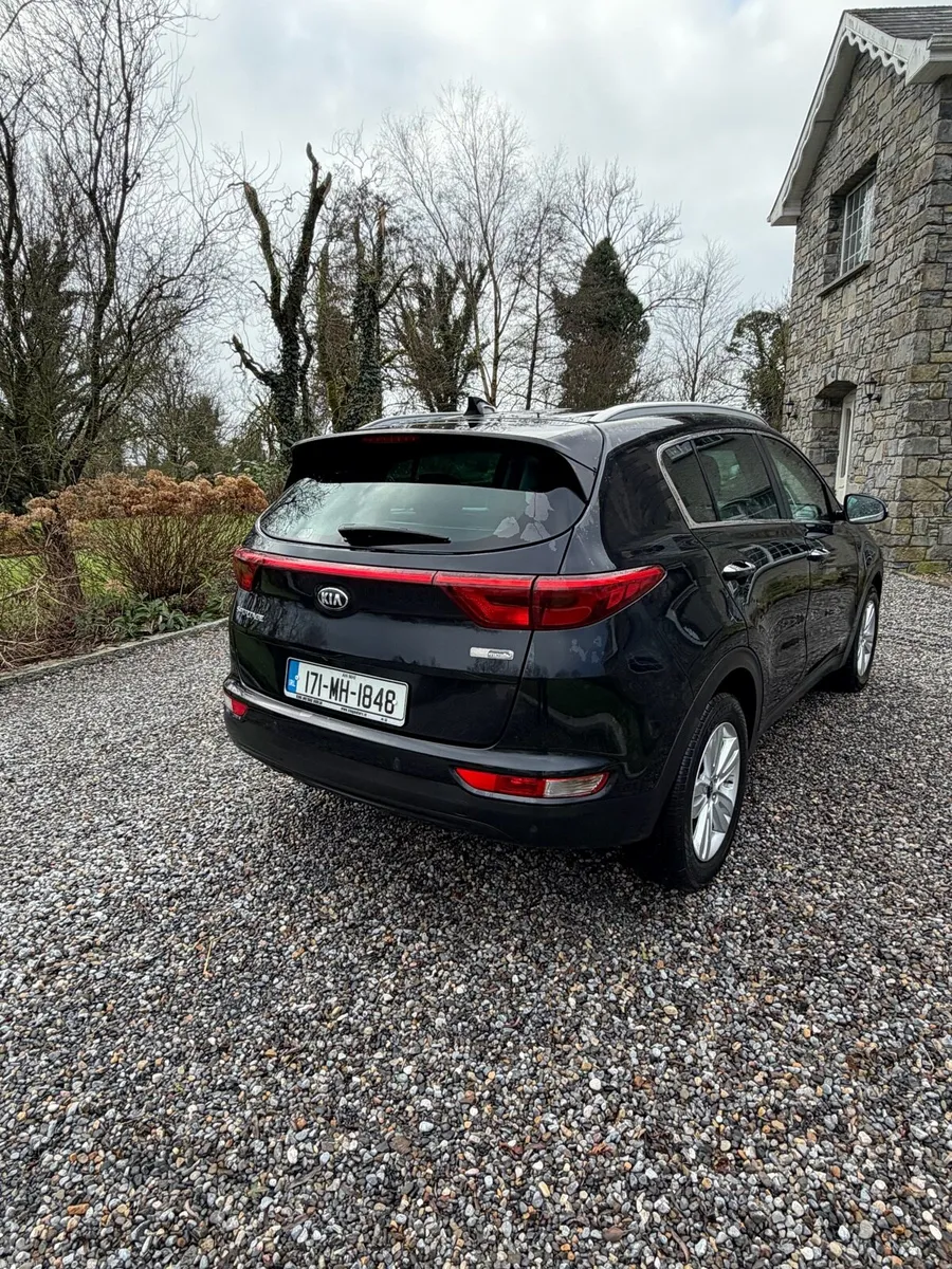 Kia Sportage 1.7 Platinum - Image 4