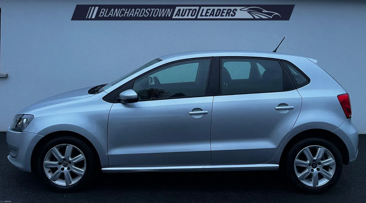 VOLKSWAGEN POLO 1.2 TRENDLINE 70BHP LOW KM - Image 2