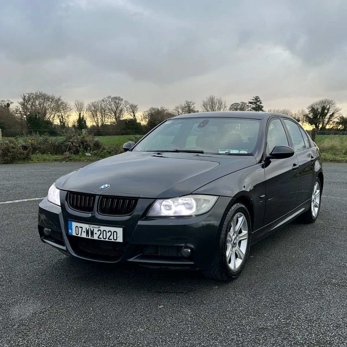 BMW 320i M-Sport - Image 2